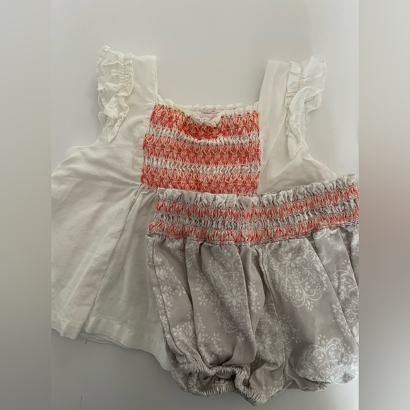 0-3 MOS GIRL BUNDLE: sleeveless dresses & romper (Gymboree, GAP Baby) - Picture 5 of 6